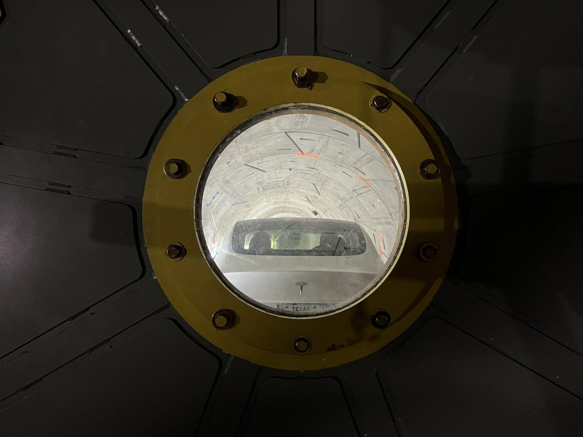 Випробування транспортної системи Hyperloop Ілона Маска / фото twitter.com/boringcompany