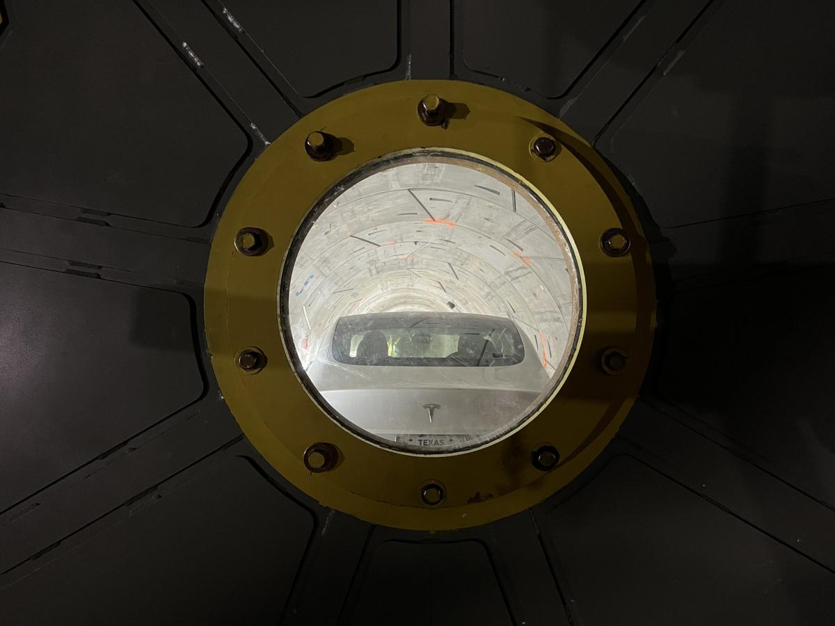 Випробування транспортної системи Hyperloop Ілона Маска / фото twitter.com/boringcompany Випробування транспортної системи Hyperloop Ілона Маска / фото twitter.com/boringcompany