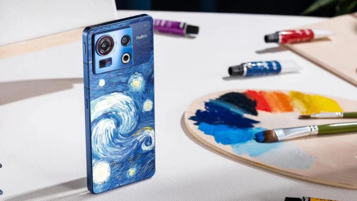 Представлений Nubia Z40S Pro з кришкою під «зоряну ніч» Ван Гога./ фото Nubia Представлений Nubia Z40S Pro з кришкою під «зоряну ніч» Ван Гога./ фото Nubia