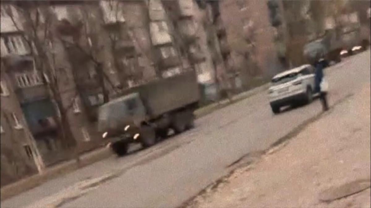 Оккупанты бросают подкрепление на Угледар / скриншот Оккупанты бросают подкрепление на Угледар / скриншот