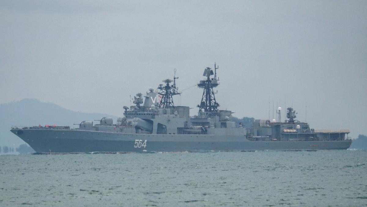 Кораблі РФ з Владивостока, які повинні були обстрілювати Україну, повертаються додому / фото Twitter/Straits sights. Кораблі РФ з Владивостока, які повинні були обстрілювати Україну, повертаються додому / фото Twitter/Straits sights.