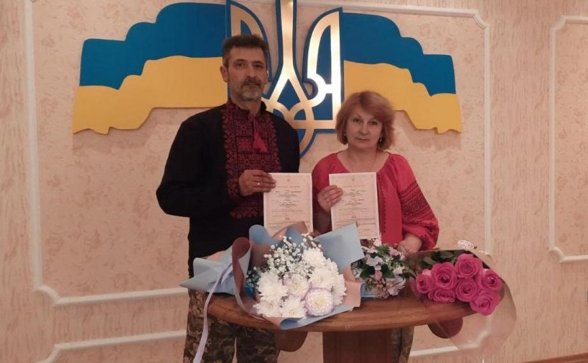 За пів року від початку знайомства Мар'ян прийшов до Ірини й зробив пропозицію / фото надані Мар'яном Лазановим За пів року від початку знайомства Мар'ян прийшов до Ірини й зробив пропозицію / фото надані Мар'яном Лазановим