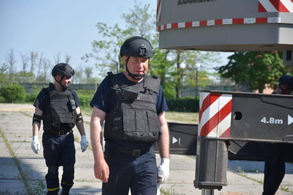 Роман Драч розповів про спілкування з жителями регіонів, де вони проводять розмінування / фото прес-служби ГУ ДСНС в Одеській області Роман Драч розповів про спілкування з жителями регіонів, де вони проводять розмінування / фото прес-служби ГУ ДСНС в Одеській області