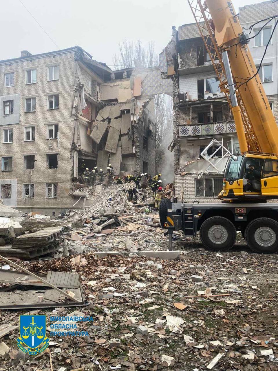 В Николаеве увеличилось число погибших из-за атаки россиян: прокуратура открыла дело В Николаеве увеличилось число погибших из-за атаки россиян: прокуратура открыла дело