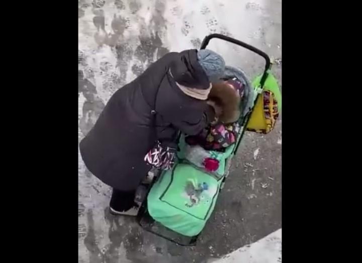 В РФ мати побила дитину, бо та не хотіла йти до церкви / скриншот В РФ мати побила дитину, бо та не хотіла йти до церкви / скриншот