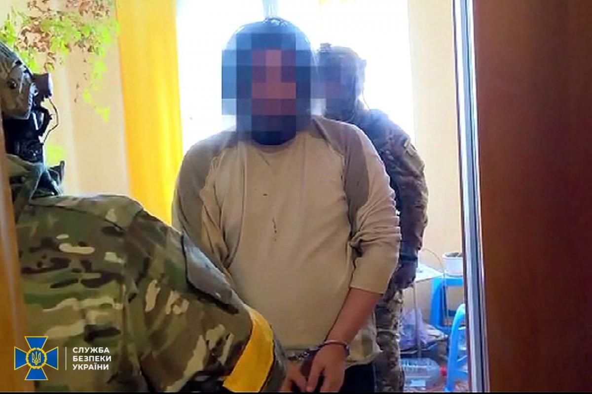 На Харківщині затримали колаборанта / фото прес-служби СБУ На Харківщині затримали колаборанта / фото прес-служби СБУ