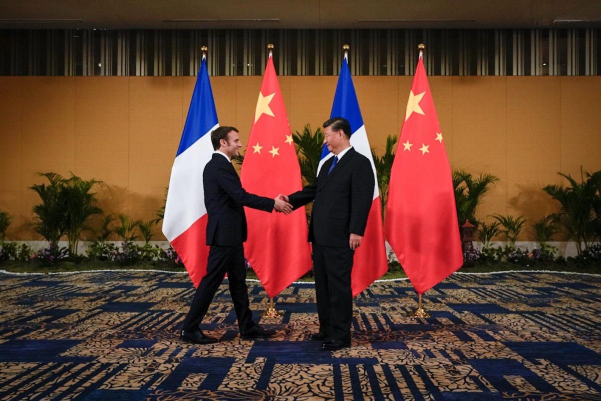 Цзиньпин и Макрон обсудили войну в Украине на полях саммита G20 / фото twitter.com/EmmanuelMacron Цзиньпин и Макрон обсудили войну в Украине на полях саммита G20 / фото twitter.com/EmmanuelMacron