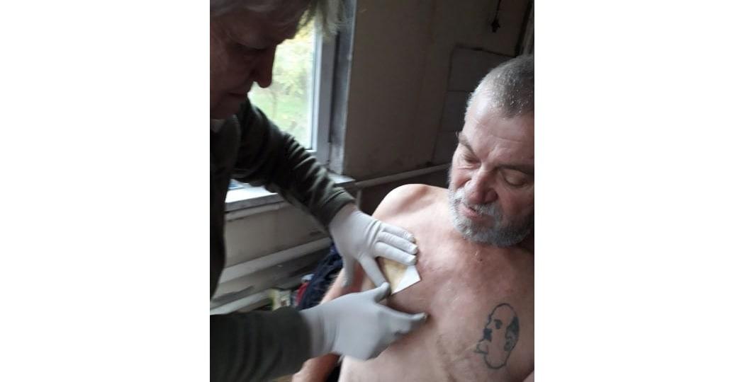 Медсестри допомагали вдома людям, які мали різні проблеми зі здоров'ям / фото надане Надією Цалінською Медсестри допомагали вдома людям, які мали різні проблеми зі здоров'ям / фото надане Надією Цалінською