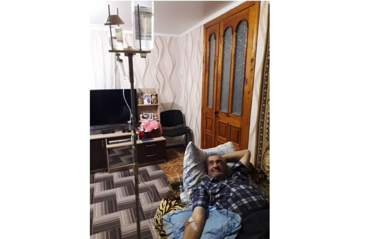 Окупанти дозволяли, щоб до медсестер ходили лише цивільні / фото надане Надією Цалінською Окупанти дозволяли, щоб до медсестер ходили лише цивільні / фото надане Надією Цалінською