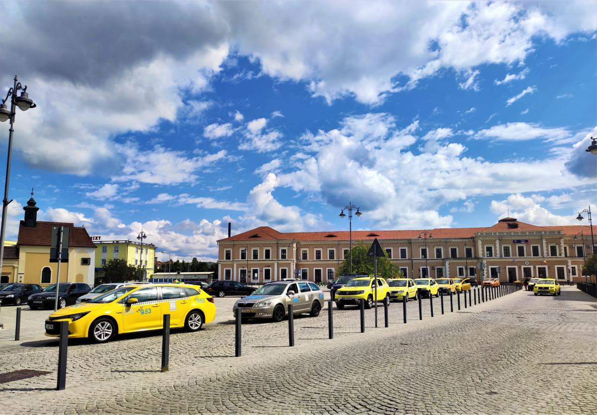 Железнодорожный вокзал Сибиу совсем рядом с историческим центром / фото Марина Григоренко
