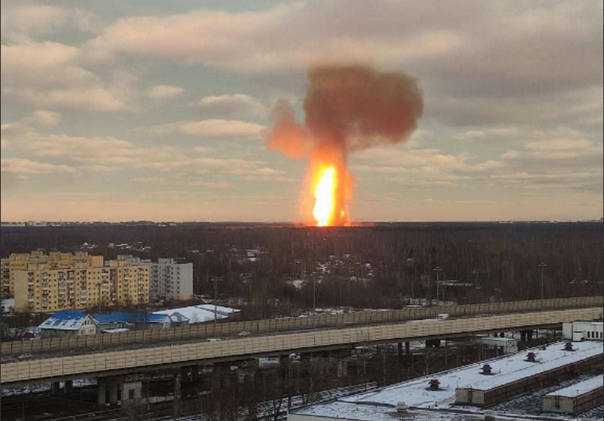 У Ленінградській області РФ стався вибух на газопроводі / скрін відео У Ленінградській області РФ стався вибух на газопроводі / скрін відео
