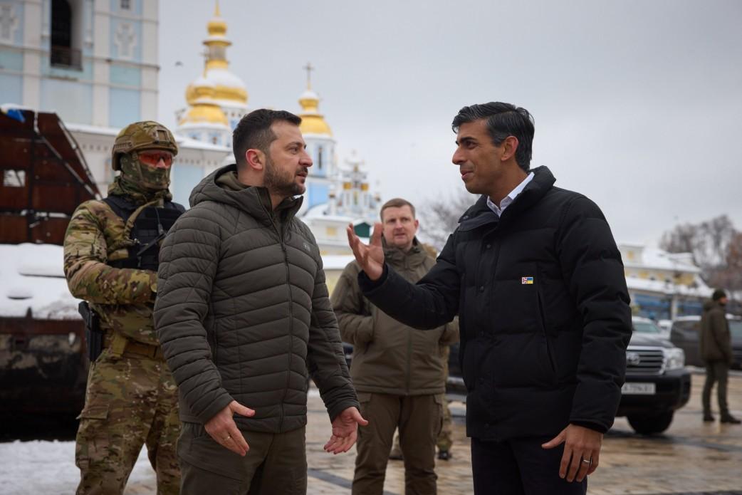 Сунак также «повторит свое предложение поддержки Великобритании странам, способным предоставить Украине самолеты для помощи в конфликте» / фото president.gov.ua Сунак также «повторит свое предложение поддержки Великобритании странам, способным предоставить Украине самолеты для помощи в конфликте» / фото president.gov.ua
