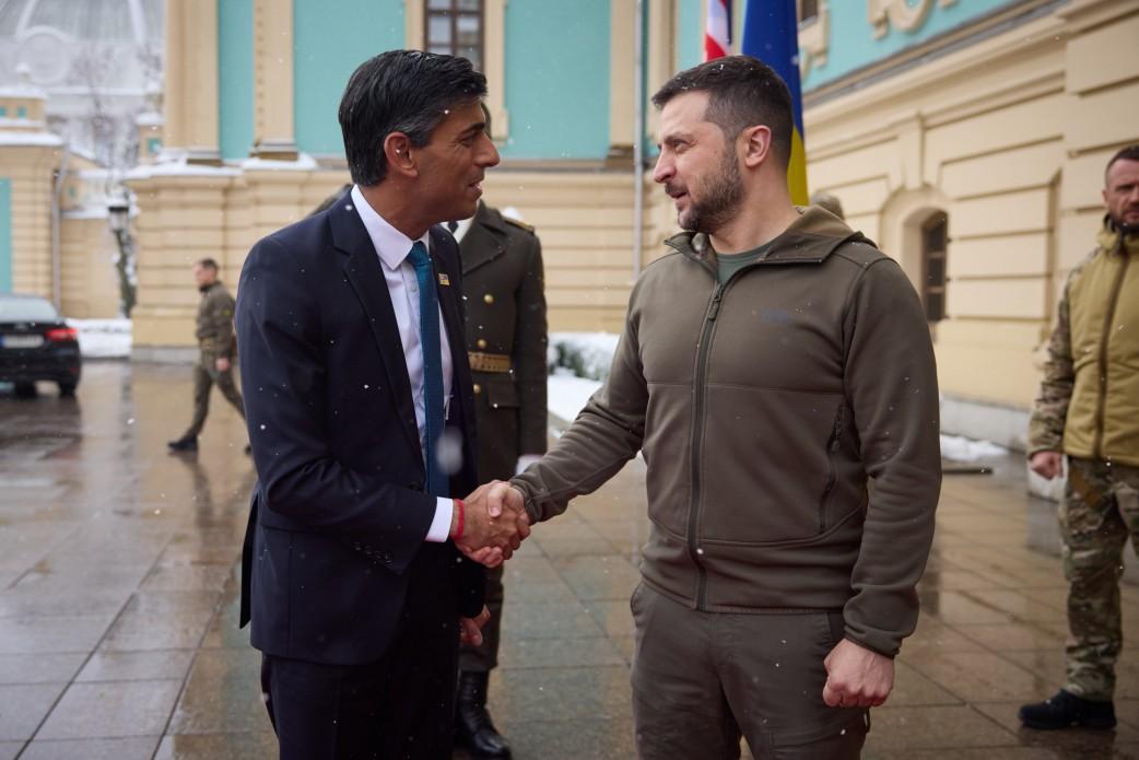 Ріші Сунак активно допомагає Україні / фото president.gov.ua Ріші Сунак активно допомагає Україні / фото president.gov.ua