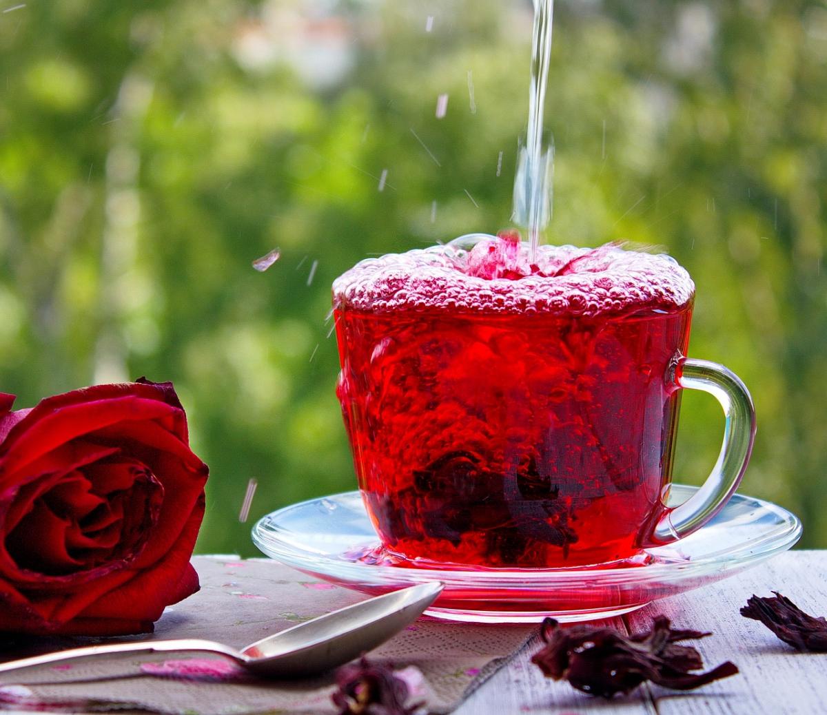 Чай каркаде польза и вред / фото pixabay.com