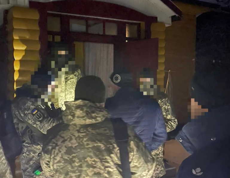 Правоохоронці "відпрацьовували" монастирі в Рівненській області / фото facebook.com/ssu.rivne Правоохоронці "відпрацьовували" монастирі в Рівненській області / фото facebook.com/ssu.rivne