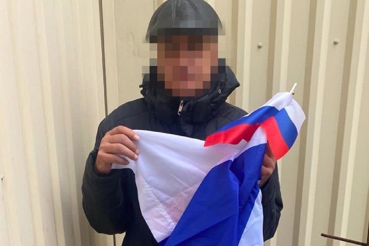 Задержанный СБУ коллаборант собирал "голоса" для фейкового референдума / фото ssu.gov.ua Задержанный СБУ коллаборант собирал "голоса" для фейкового референдума / фото ssu.gov.ua