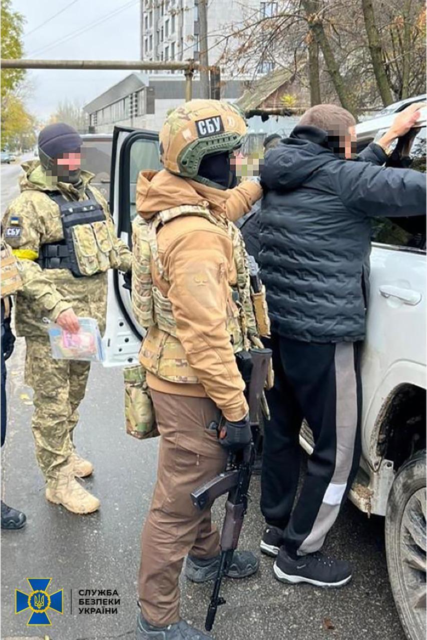 Злочинця затримали / фото СБУ Злочинця затримали / фото СБУ
