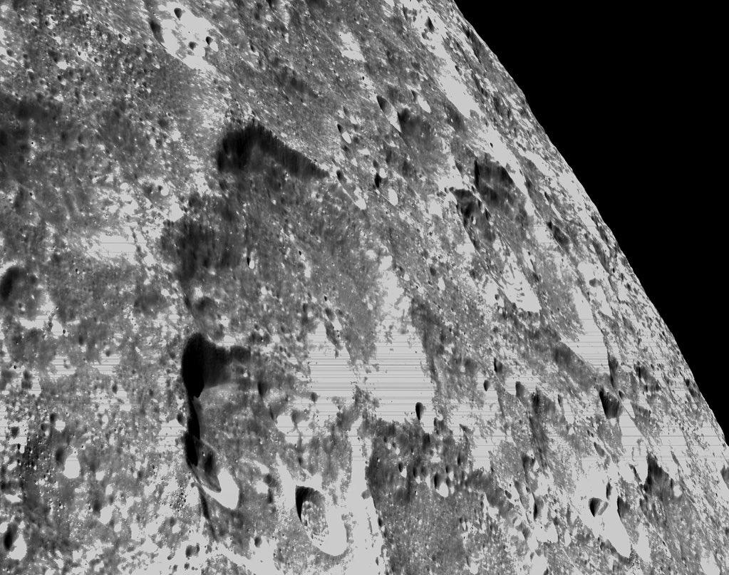 Ученые показали фото Луны / фото NASA