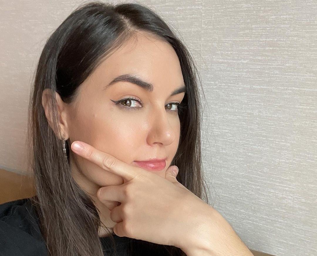 РФ заманює контрактників світлинами порноакторки / instagram.com/sashagrey РФ заманює контрактників світлинами порноакторки / instagram.com/sashagrey