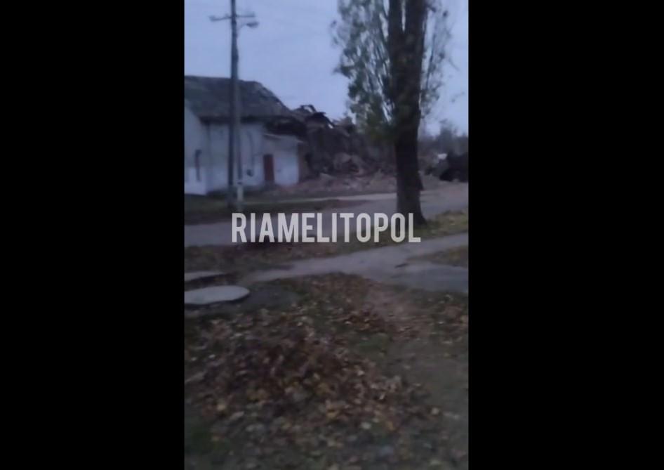 ВСУ ударили по базе "мобиков" под Мелитополем / скриншот ВСУ ударили по базе "мобиков" под Мелитополем / скриншот