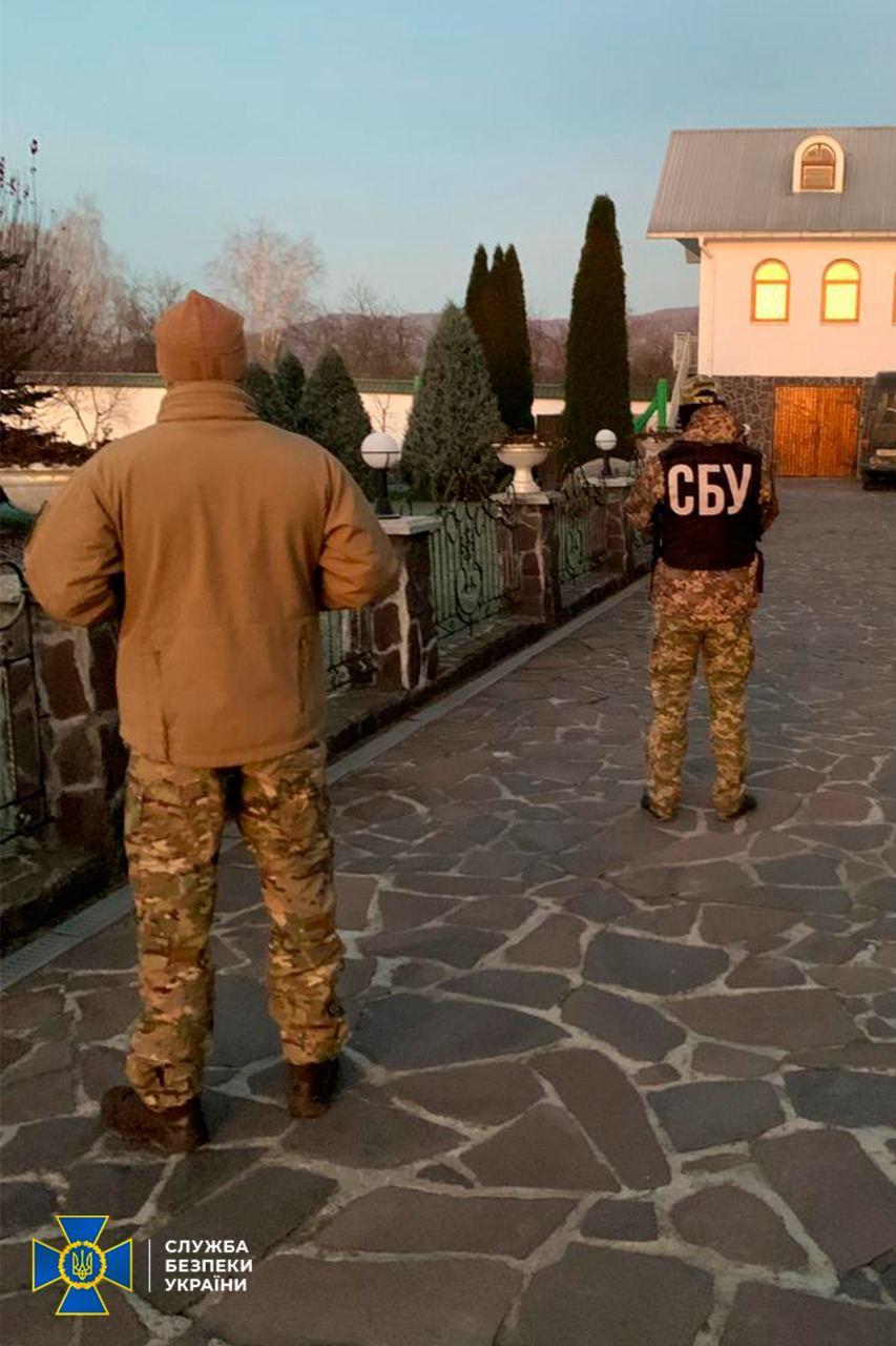 СБУ проводит обыски в монастыре УПЦ МП / фото СБУ