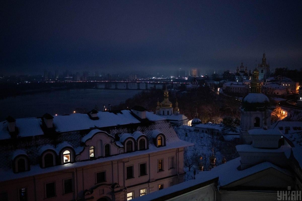 Ситуація зі світлом в Києві найскладніша в Україні / фото УНІАН (В'ячеслав Ратинський) Ситуація зі світлом в Києві найскладніша в Україні / фото УНІАН (В'ячеслав Ратинський)