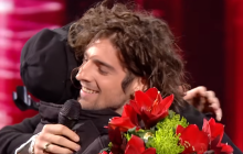 Дантес раптово з'явився на "Голосі країни-12" і подарував квіти одній з учасниць