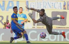 Божевільний матч грандів аргентинського футболу був завершений достроково через надмірну кількість вилучень (відео)