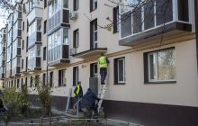 Обстріли Києва: Кличко показав відео відновлення будинків, які постраждали від ворожої атаки