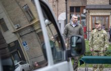 "Для посилення кордонів на півночі та півдні" - Кличко передав прикордонникам ще 50 мікроавтобусів