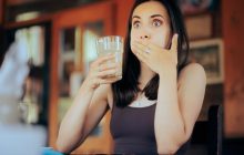 Займіться сексом або покажіть язик: оригінальні способи, як перестати гикати