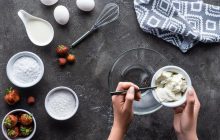 Ідеальний крем сметанний: чому виходить рідким , як загустити + перевірений рецепт