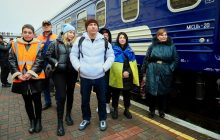 Из освобожденного Херсона началась эвакуация, Николаевская область будет помогать: куда обращаться