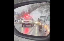 У Києві двоє водіїв намагалися перехитрити всіх у заторі - їх наздогнала миттєва карма (відео)