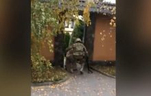 Боєць розповів про момент, коли рідна бабуся у Херсоні зустрічала його на колінах (відео)