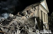Поліція показала наслідки ракетного удару росіян по пологовому будинку на Запоріжжі (фото)