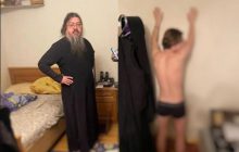 УПЦ МП, похоже, ввела новый священный обряд: он доступен не для всех