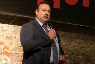 Российский оппозиционер Геннадий Гудков: Путин начал понимать, что наступает ж*па, но пока он в Кремле, война будет продолжаться
