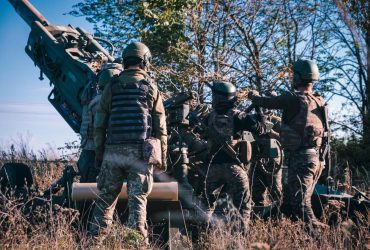 Зеленський пропонує продовжити воєнний стан та мобілізацію в Україні