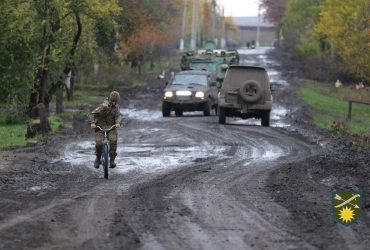 Контрнаступ ЗСУ на основних напрямках сповільнився: військовий назвав причину