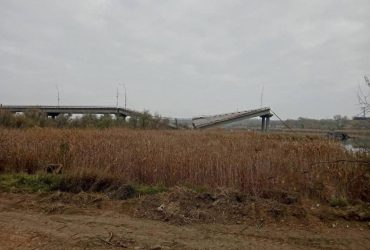 Оккупанты взорвали два моста на Херсонщине (фото)