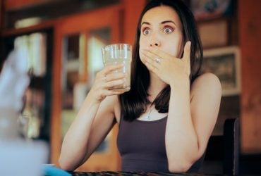 Займитесь сексом или покажите язык: оригинальные способы, как перестать икать