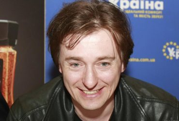 Прославляє окупантів і підтримує війну: куди зник кумир нульових Саша Білий з Бригади