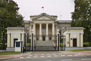 Екс-омбудсмен РФ натякнув на вбивство польського посла: у Варшаві відреагували