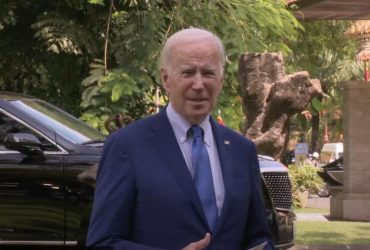 Байден назвал маловероятным запуск ракеты из России по Польше (видео)