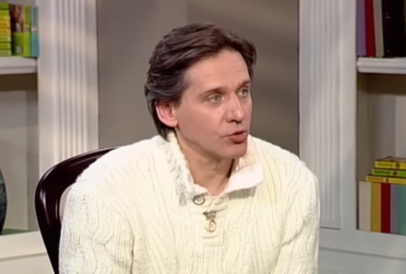 Актор-путініст Юрій Батурин звернувся до батьків в Україні і розплакався