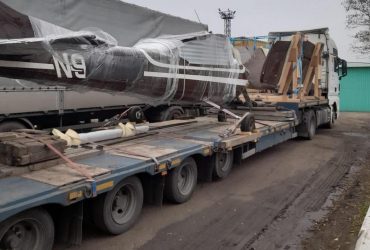 Мужчина пытался вывезти самолет на грузовике в Молдову (фото)