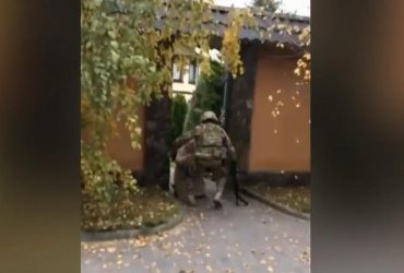 Боєць розповів про момент, коли рідна бабуся у Херсоні зустрічала його на колінах (відео)