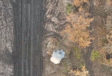 Прикордонники розповіли, як скидають подарунки на голови окупантів на Харківщині (відео)