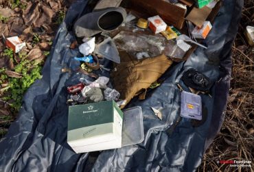 Засунули автомат в рот: росіяни в Херсонській області жорстоко вбили матір та її прийомного сина